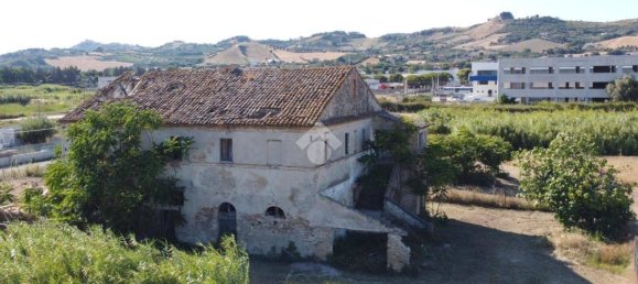 5 Schlafzimmer Haus in San Benedetto del Tronto, Italy, Nr. 280895 3