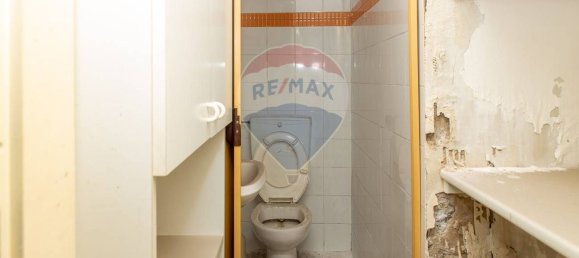 30m² Commercial property in Catania, Italy No. 52957 21