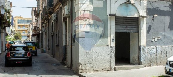 30m² Commercial property in Catania, Italy No. 52957 6