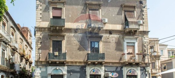 30m² Commercial property in Catania, Italy No. 52957 3