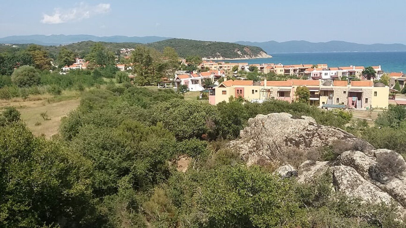 12000m² Hotel in Chalkidiki, Greece No. 5321