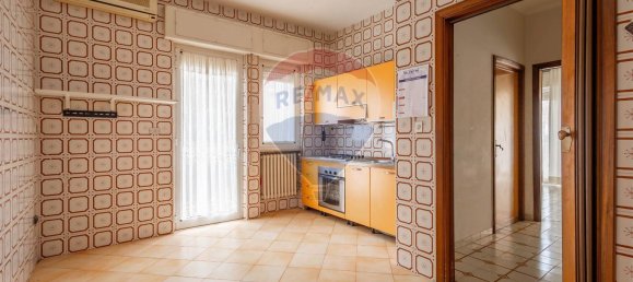 Apartamento de 7 habitaciónes en Triggiano, Italy No. 235001 30