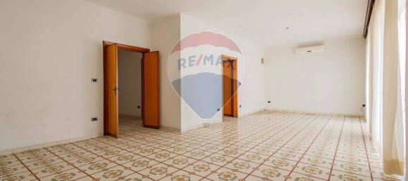 Apartamento de 7 habitaciónes en Triggiano, Italy No. 235001 24