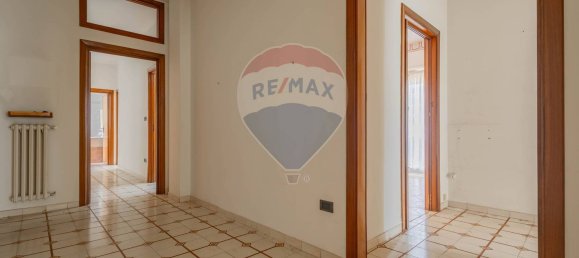 Apartamento de 7 habitaciónes en Triggiano, Italy No. 235001 9