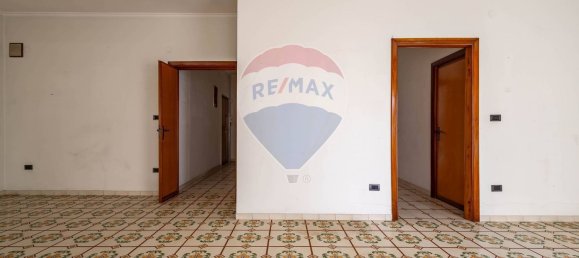 Apartamento de 7 habitaciónes en Triggiano, Italy No. 235001 25