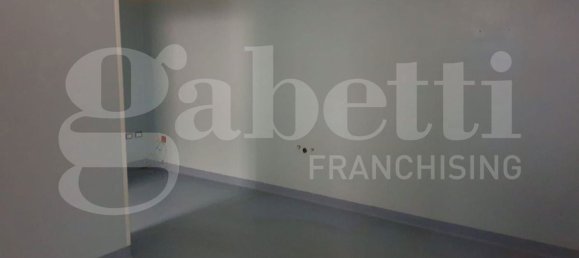 55m² Office in Torre Annunziata, Italy No. 344535 11