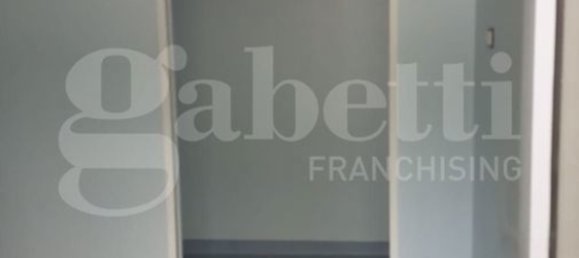 55m² Office in Torre Annunziata, Italy No. 344535 10