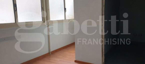 55m² Office in Torre Annunziata, Italy No. 344535 4