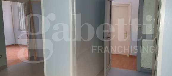 55m² Office in Torre Annunziata, Italy No. 344535 12