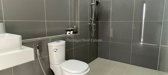 2 bedrooms House in Bang Lamung, Thailand No. 57824 4