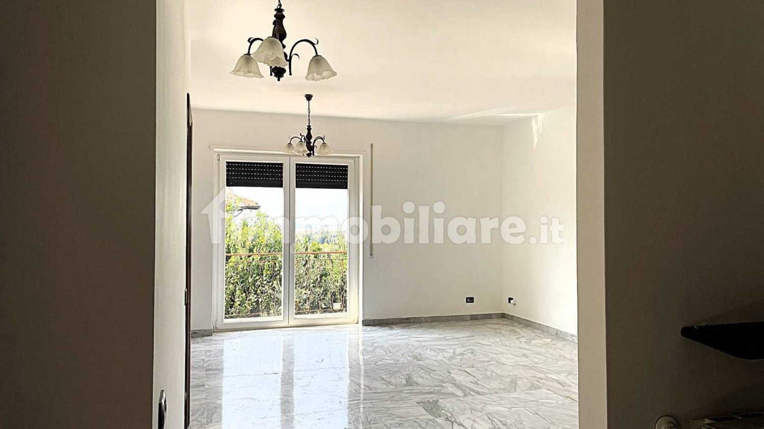 3 bedrooms Apartment in Rome, Italy No. 305402