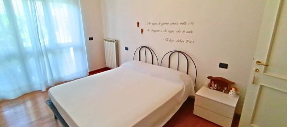 3 rooms Apartment in Genoa, Italy No. 278107 11