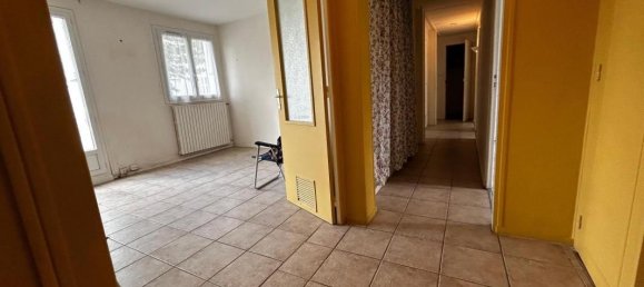 Квартира с 3 комнатами в Ангулем, Франция № 340593 5