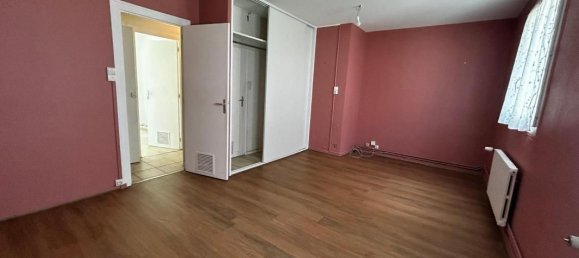 Квартира с 3 комнатами в Ангулем, Франция № 340593 4