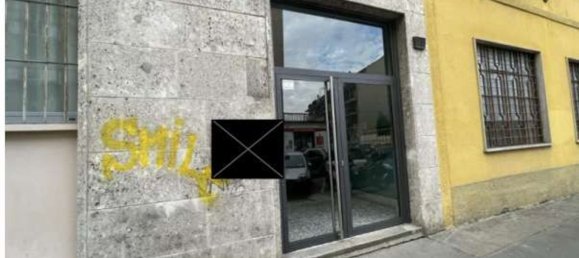 3 rooms Apartment in Milan, Italy No. 273860 2