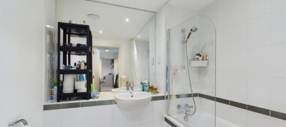 2 bedrooms Apartment in London, United Kingdom No. 13474 7