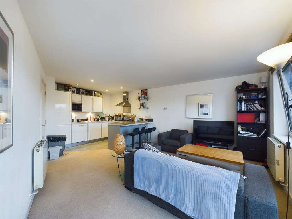 2 bedrooms Apartment in London, United Kingdom No. 13474