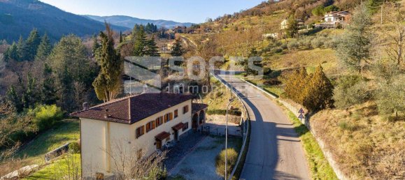 Apartamento de 5 habitaciónes en Arezzo, Italy No. 79485 15