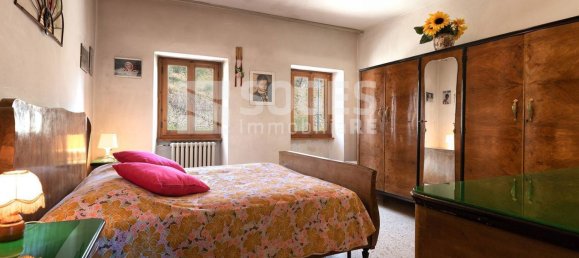 Apartamento de 5 habitaciónes en Arezzo, Italy No. 79485 10