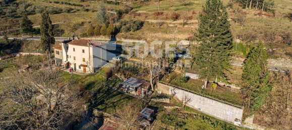 Apartamento de 5 habitaciónes en Arezzo, Italy No. 79485 6