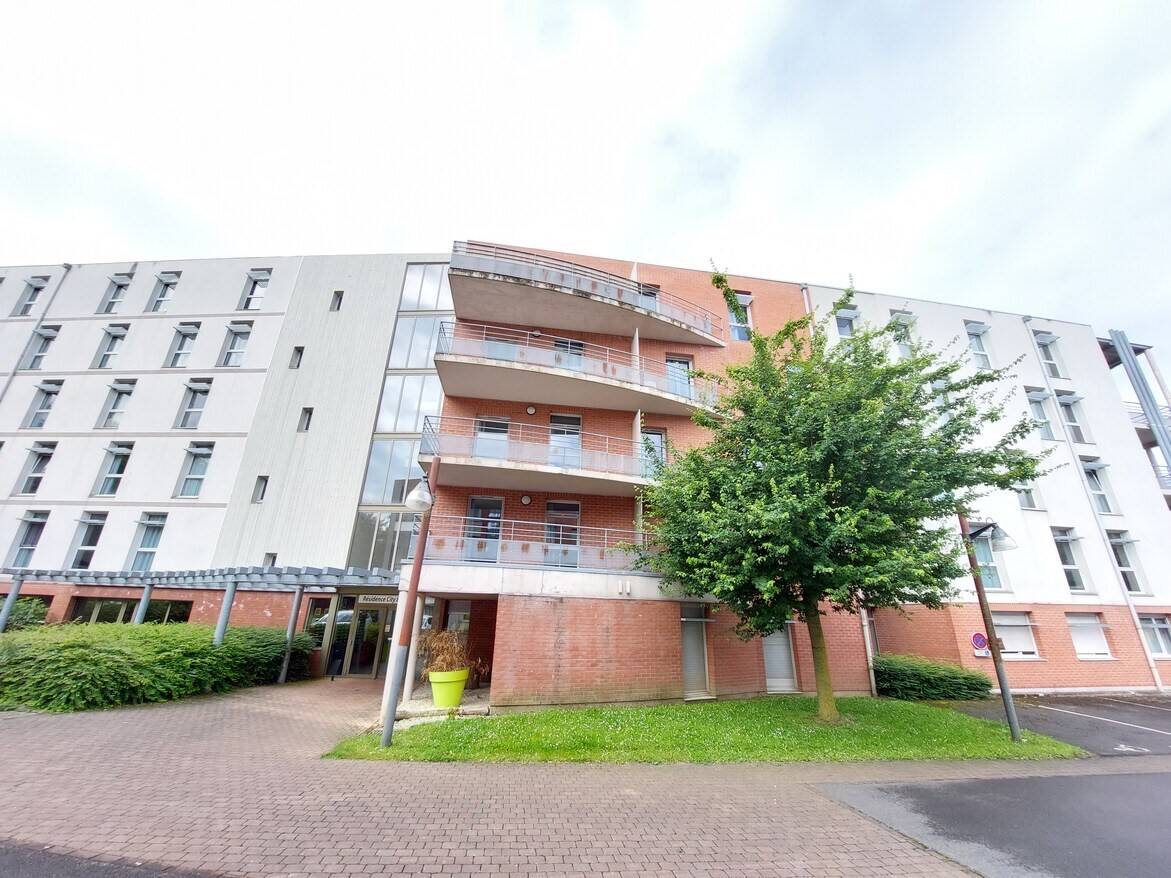 Estudio en Valenciennes, France No. 81739