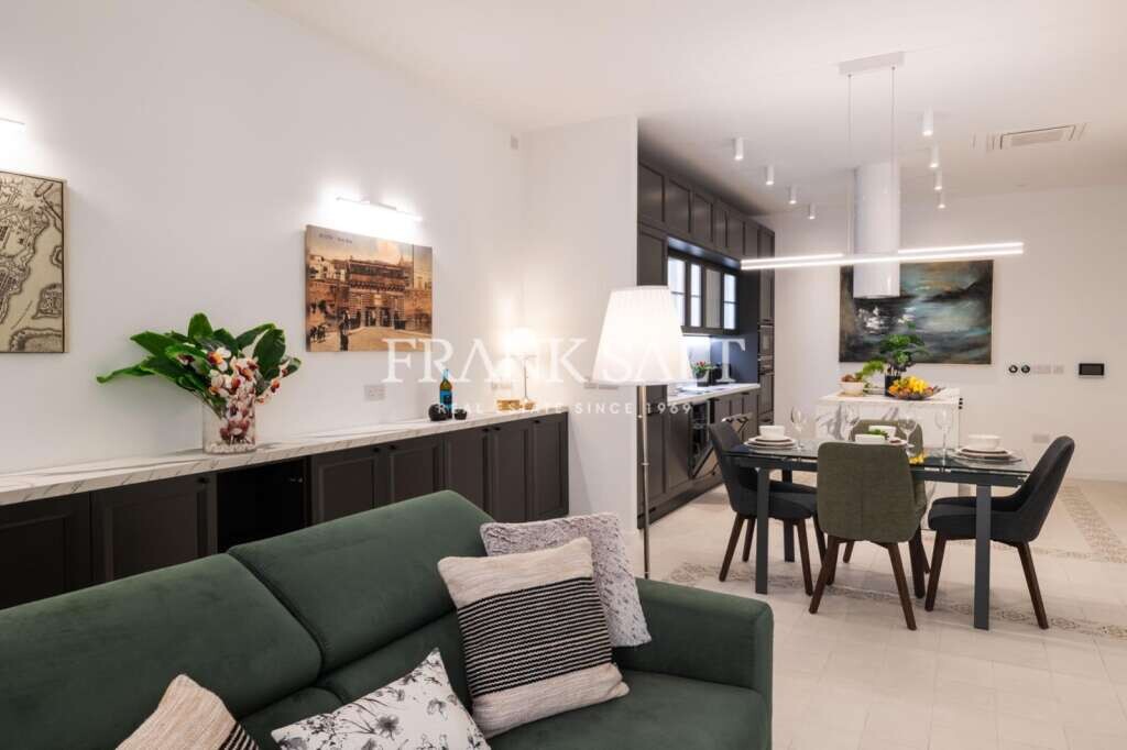 2 bedrooms Apartment in Valletta, Malta No. 11492