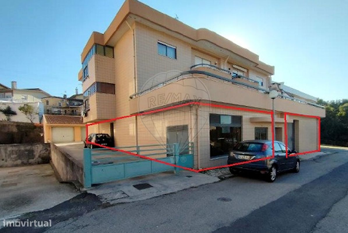 378m² Warehouse in Oliveira de Azemeis, Portugal No. 52673