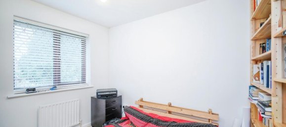 4 bedrooms House in Farnborough, United Kingdom No. 10523 15