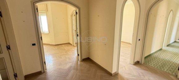 6 bedrooms Penthouse in Syracuse, Italy No. 286098 3