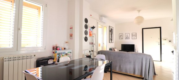 Квартира с 3 комнатами в Тортоли, Италия № 152232 26