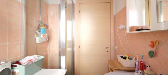 Квартира с 3 комнатами в Тортоли, Италия № 152232 10