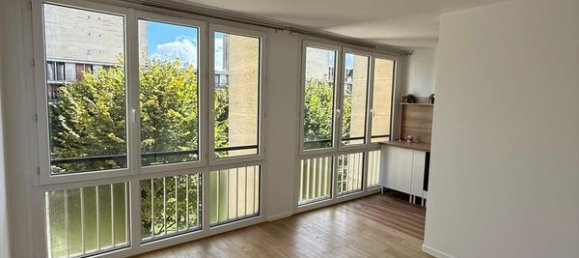 Studio in Meudon, France, Nr. 328308 3