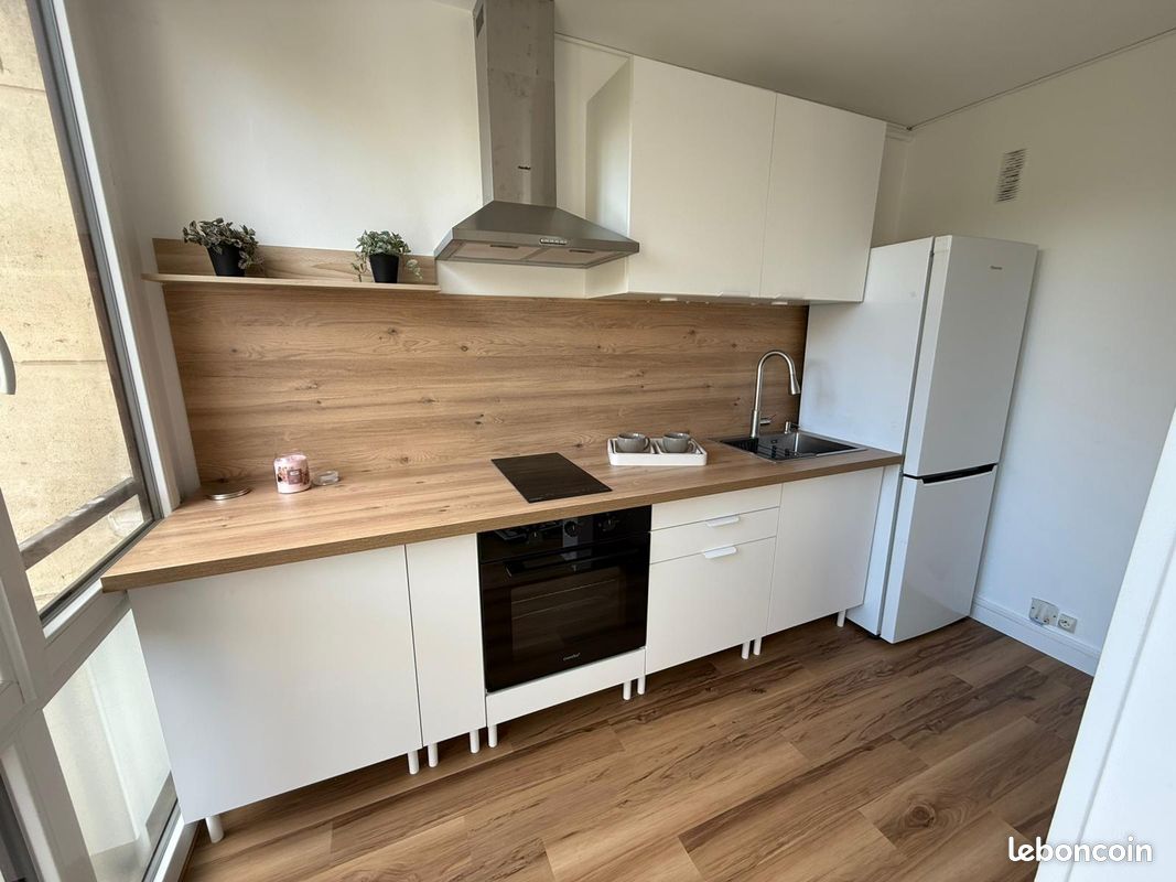 Studio in Meudon, France, Nr. 328308