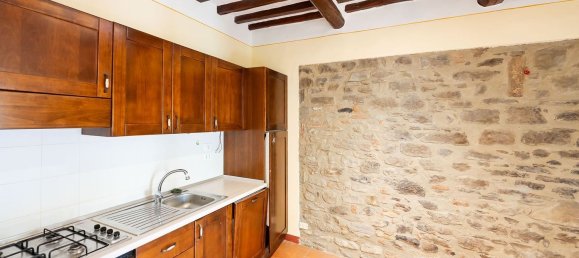 5 rooms Apartment in Cortona, Italy No. 281175 5