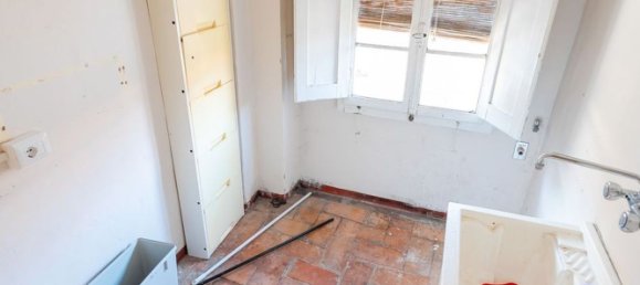 5 rooms Apartment in Cortona, Italy No. 281175 14