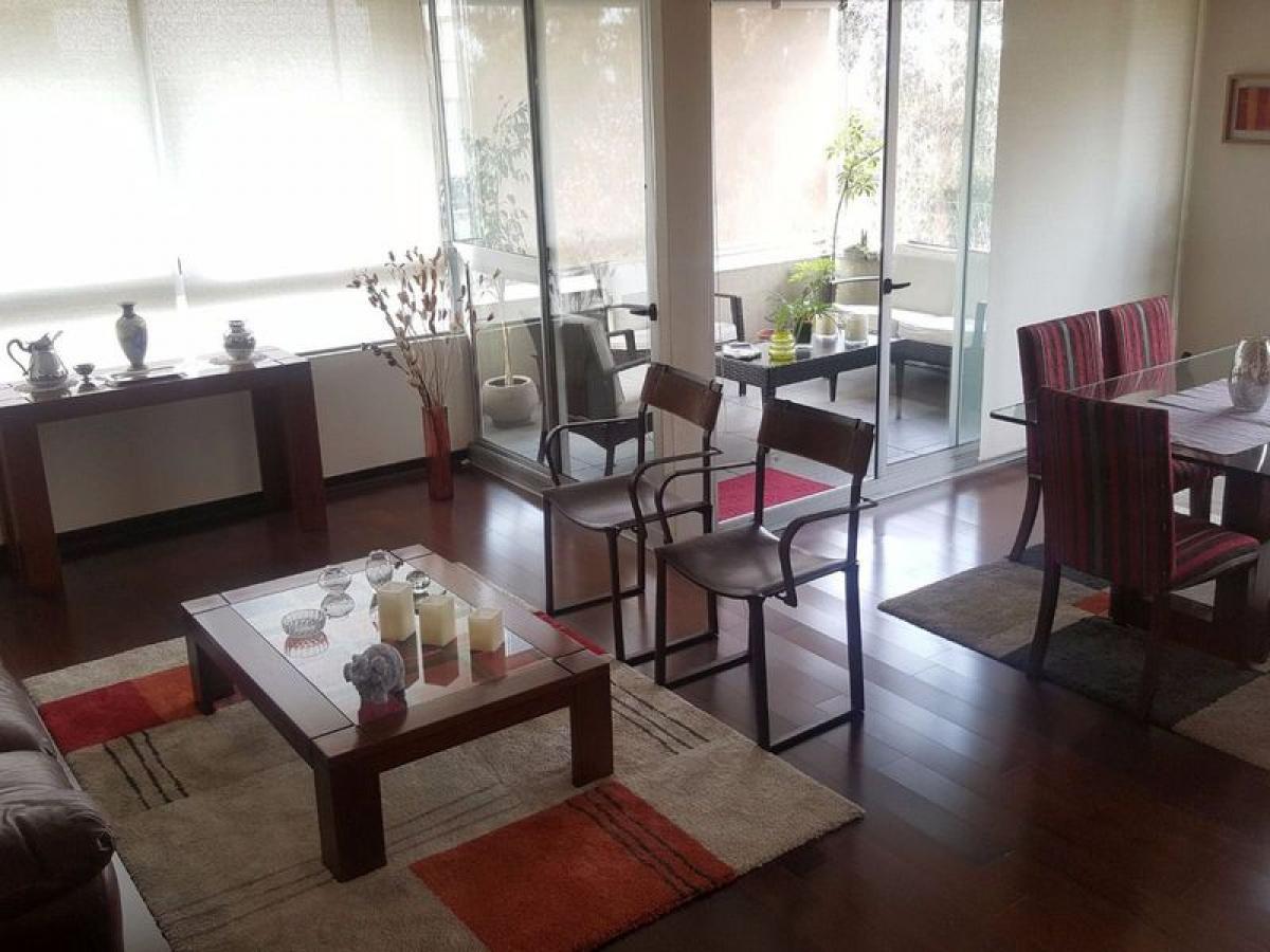 4 bedrooms Apartment in Santiago, Chile No. 2393