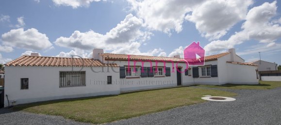 3 bedrooms House in Soullans, France No. 363380 2