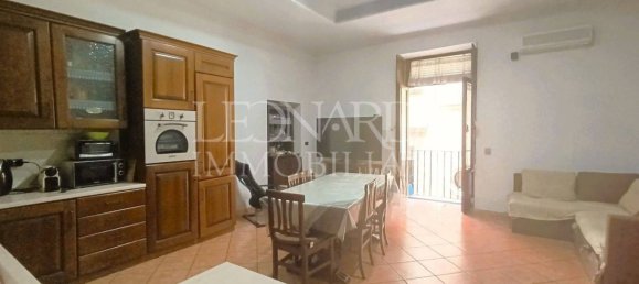 3 bedrooms Apartment in Naples, Italy No. 328867 5