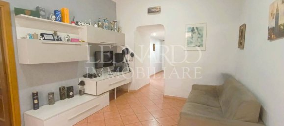 3 bedrooms Apartment in Naples, Italy No. 328867 3