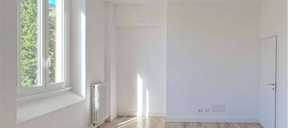 Квартира с 1 спальней в Комерио, Италия № 283513 35