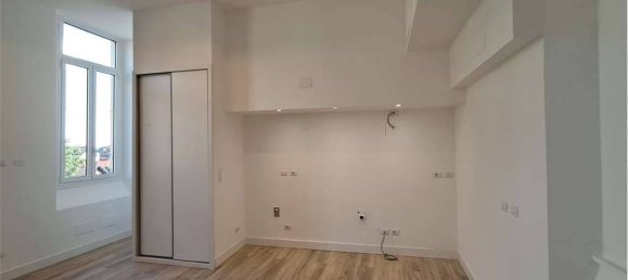 Квартира с 1 спальней в Комерио, Италия № 283513 2