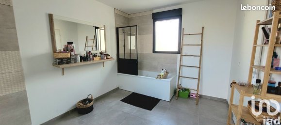 4 bedrooms House in Seine-Maritime, France No. 353711 13