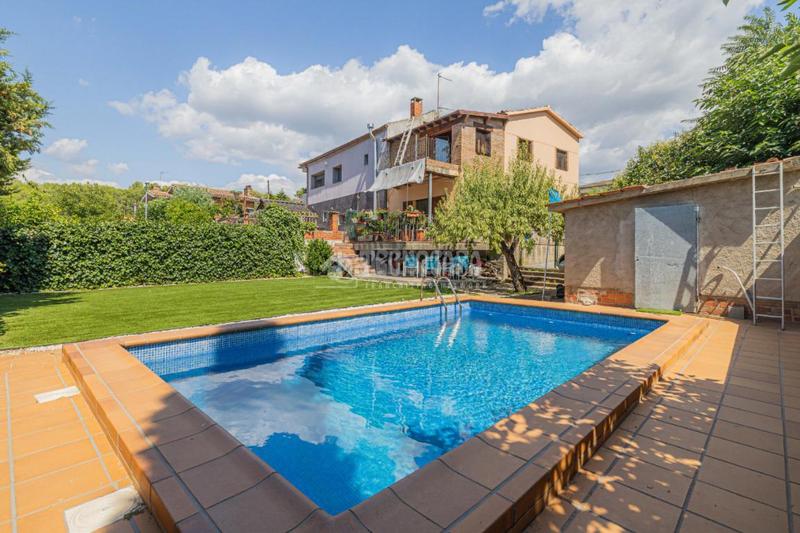 3 Schlafzimmer Haus in Rubi, Spain, Nr. 184000