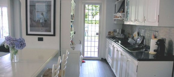 Квартира с 2 комнатами в Капраника, Италия № 71018 3