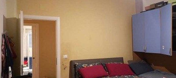 3 rooms Apartment in Genoa, Italy No. 187020 10