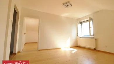 2-salle Appartement à Rohrbach-Berg, Austria No. 250119