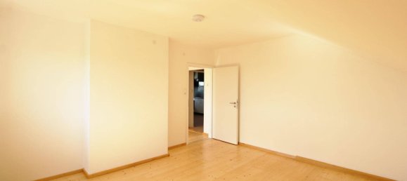 2-salle Appartement à Rohrbach-Berg, Austria No. 250119 3