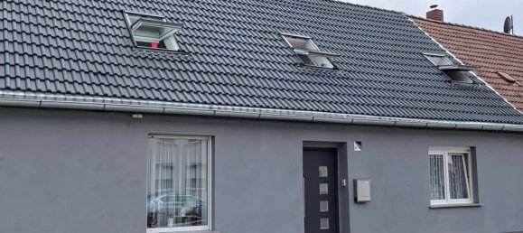 4 rooms House in Salzlandkreis, Germany No. 270177 3