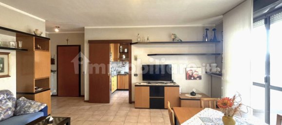 2 chambres Appartement à Gerenzano, Italy No. 380034 5