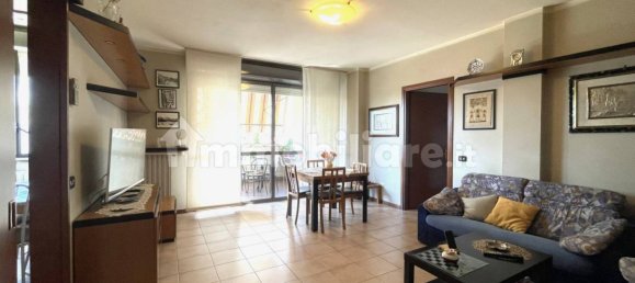 2 chambres Appartement à Gerenzano, Italy No. 380034 4